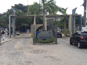 Entrada do campus Gragoatá da UFF (guarita) em Niterói.